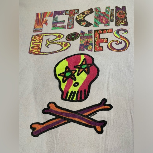 Vintage “Fetchin Bones” concert tee 🎶😮 - Picture 2 of 4